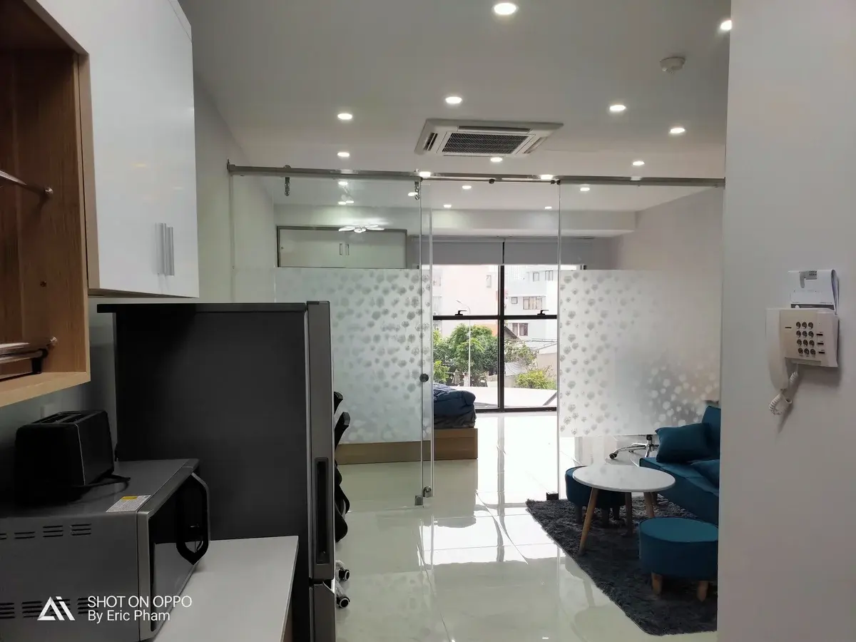 Studio The Sun Avenue cho thuê giá hợp lý 10 triệu full nội thất ngăn 1pn riêng