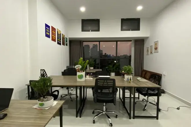 Văn phòng The Sun Avenue cho thuê 11 triệu diện tích 44m2 full bàn ghế