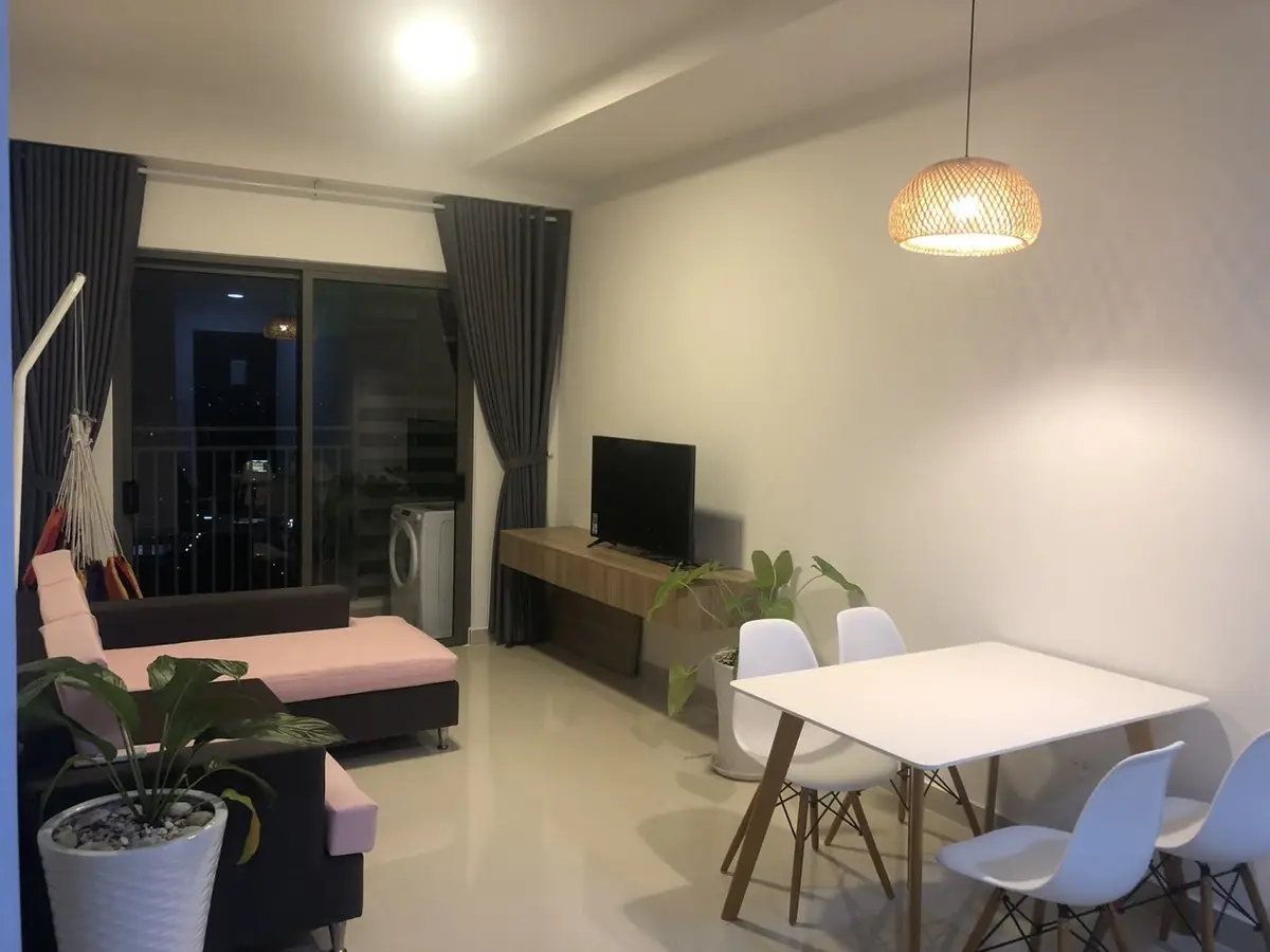 Mua bán căn hộ 2pn+1 The Sun Avenue sẵn hợp đồng thuê 4,6 tỷ full nội thất