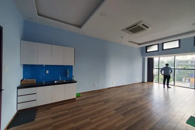 Cho thuê văn phòng The Sun Avenue giá 13 triệu bao phí 56m2 san gỗ full căn đẹp