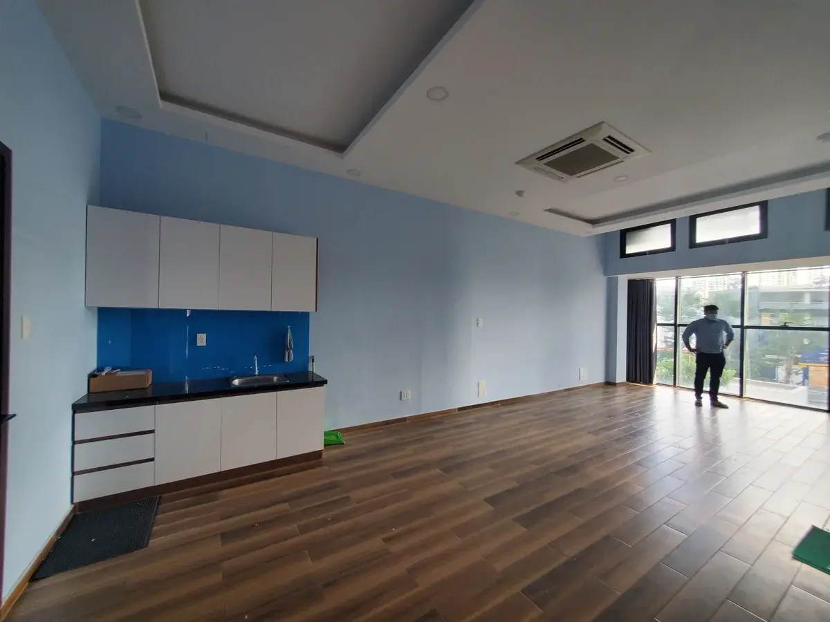Cho thuê văn phòng The Sun Avenue giá 13 triệu bao phí 56m2 san gỗ full căn đẹp