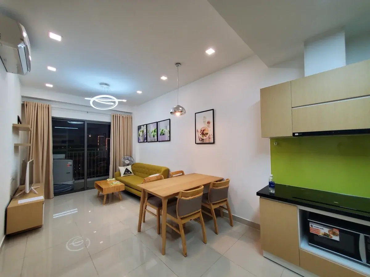 Cho thuê 2 phòng ngủ nội thất full nhà sạch mới giá 17 triệu bao phí view sông