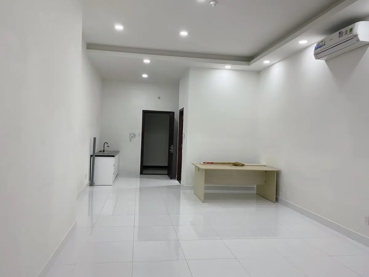 Cho thuê văn phòng 47m2 giá 11 triệu bao phí view mặt sau yên tĩnh mát