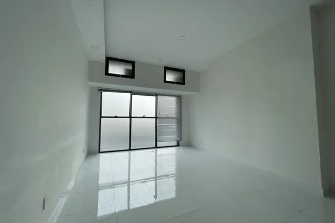 Cho thuê văn phòng 47m2 giá 11 triệu bao phí view mặt sau yên tĩnh mát