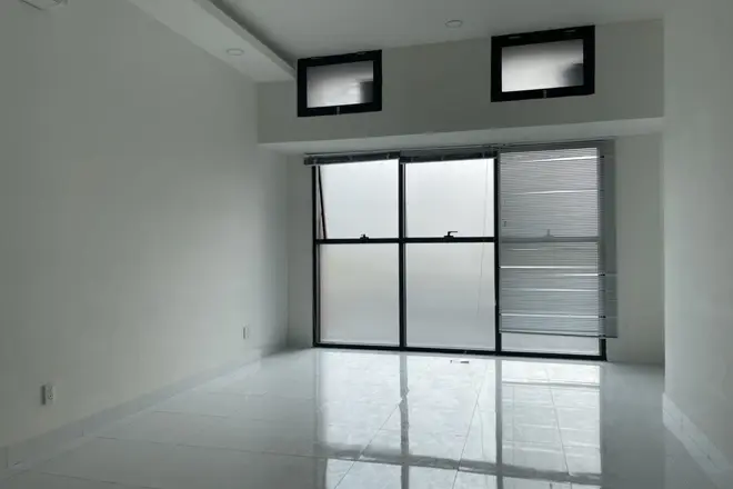 Cho thuê văn phòng 47m2 giá 11 triệu bao phí view mặt sau yên tĩnh mát