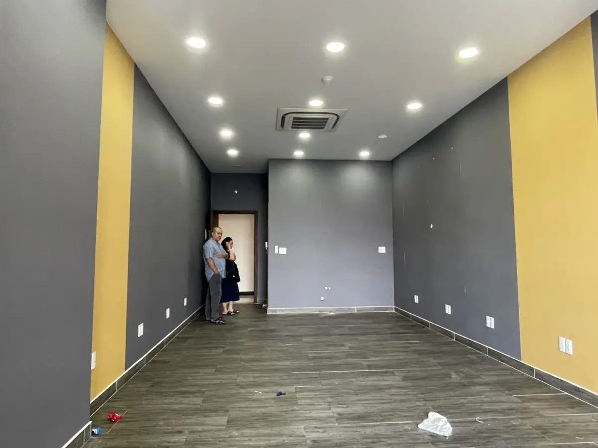 Cho Thuê Officetel 44m2 Nội Thất cơ bản có máy lạnh âm Trần The Sun Avenue