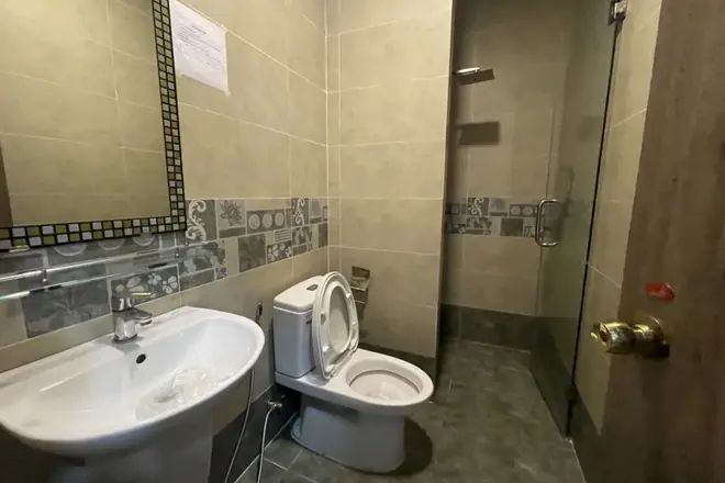 Cho Thuê Officetel 44m2 Nội Thất cơ bản có máy lạnh âm Trần The Sun Avenue