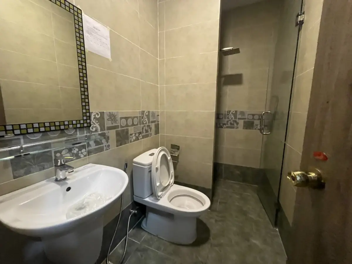 Cho Thuê Officetel 44m2 Nội Thất cơ bản có máy lạnh âm Trần The Sun Avenue