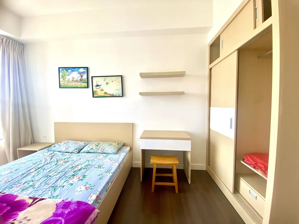 Cho thuê 2 phòng ngủ nội thất full nhà sạch mới giá 17 triệu bao phí view sông