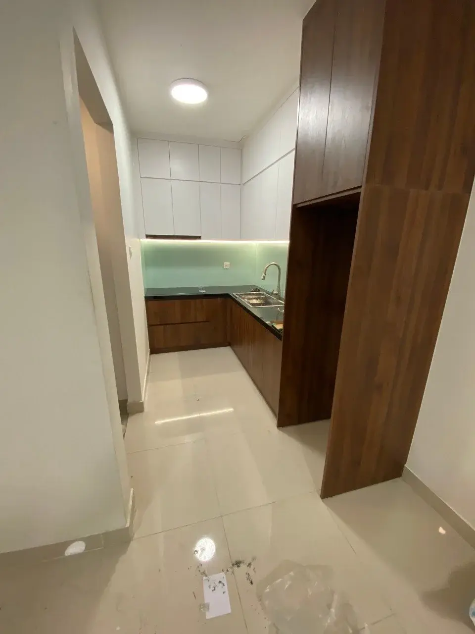 1pn The Sun Avenue cho thuê 12 triệu/tháng nội thất cơ bản tầng cao view sông