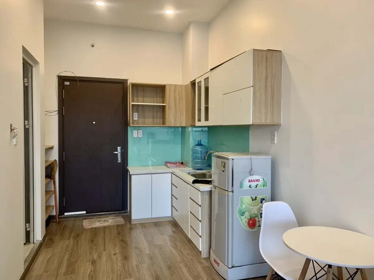 Studio The Sun Avenue cho thuê giá rất tốt 9 triệu nội thất đầy đủ, lót sàn gỗ full căn