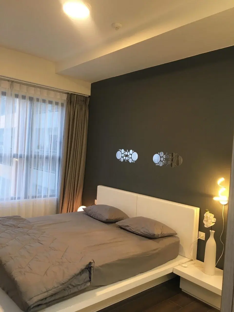 Chuyển nhượng The Sun Avenue giá 4 tỷ nội thất đầy đủ nhà đang trống sẵn 72m2