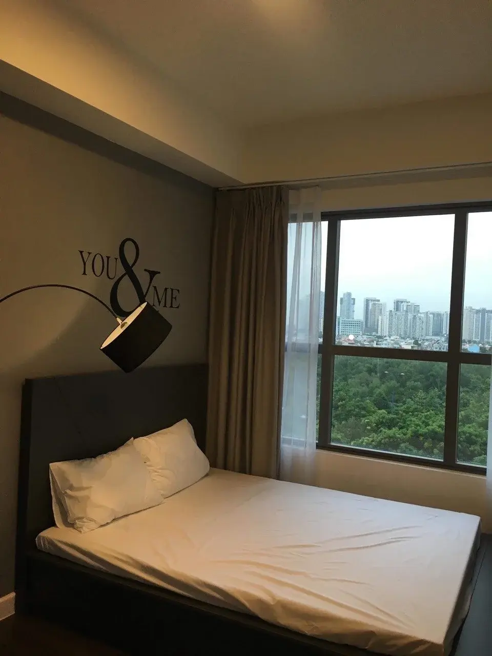 Chuyển nhượng The Sun Avenue giá 4 tỷ nội thất đầy đủ nhà đang trống sẵn 72m2