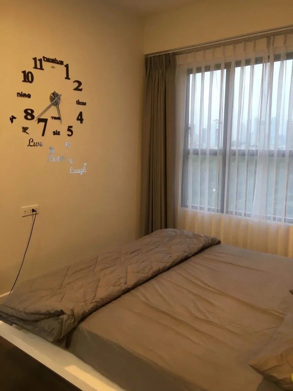 Chuyển nhượng The Sun Avenue giá 4 tỷ nội thất đầy đủ nhà đang trống sẵn 72m2