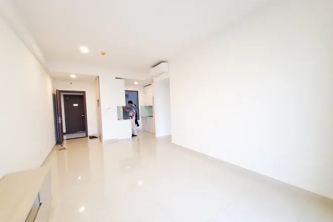 Cho thuê căn hộ 3PN nội thất cơ bản giá 16 triệu/ tháng 96m2 căn góc tầng cao