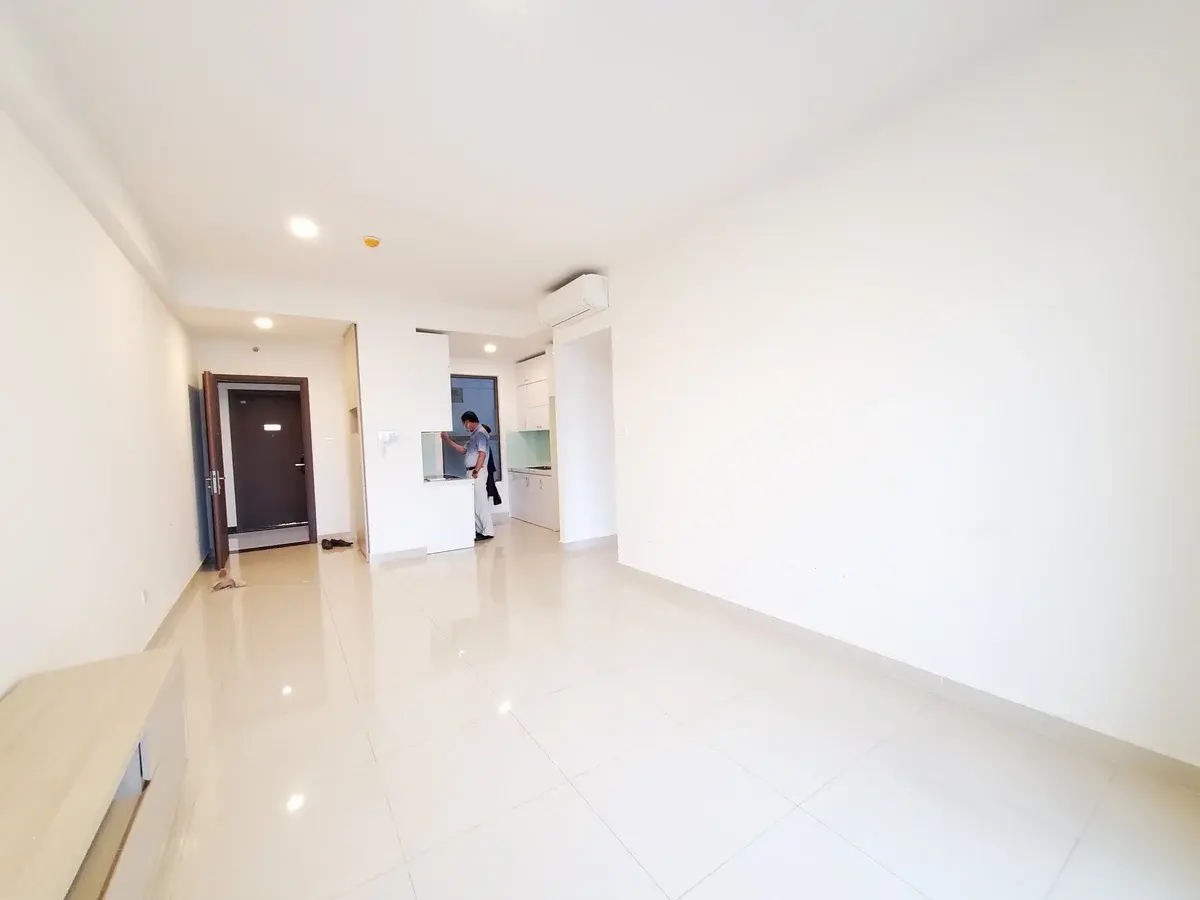 Cho thuê căn hộ 3PN nội thất cơ bản giá 16 triệu/ tháng 96m2 căn góc tầng cao