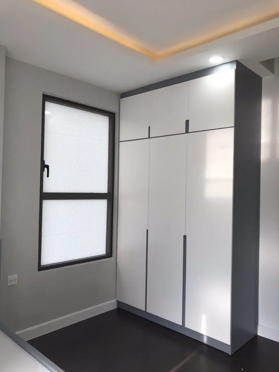 Cho thuê căn hộ 3PN full nội thất 2 mặt view hướng sông 96m2 - The Sun Avenue