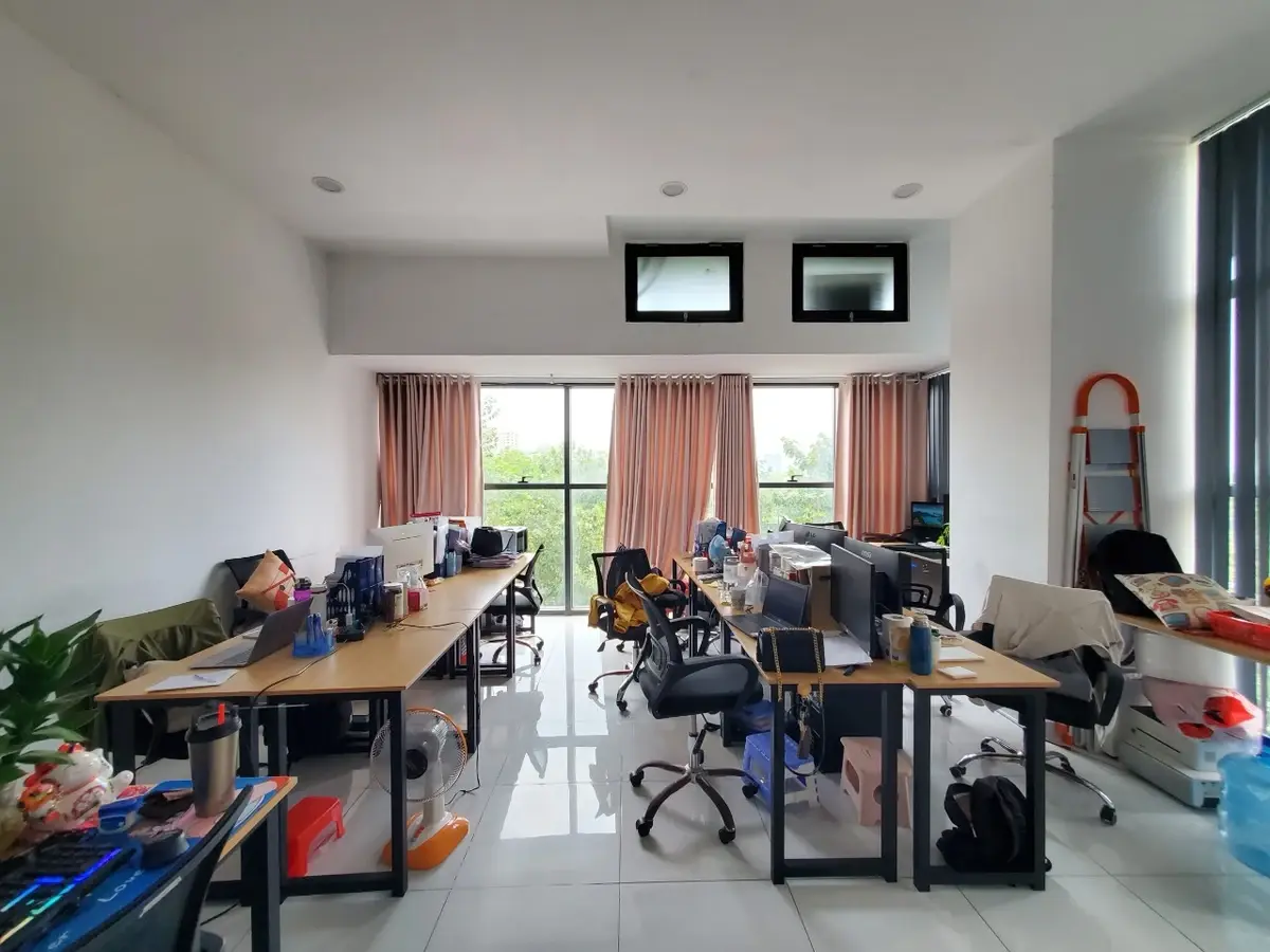 Cho thuê văn phòng 60m2 The Sun Avenue giá 14 triệu căn góc vị trí đẹp