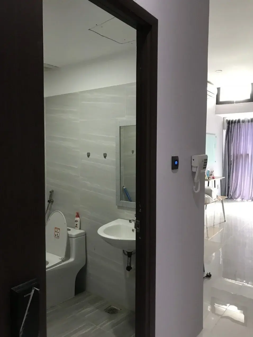 Văn phòng The Sun Avenue 44m2 giá 11 triệu nội thất thông minh khoá từ tiện lợi