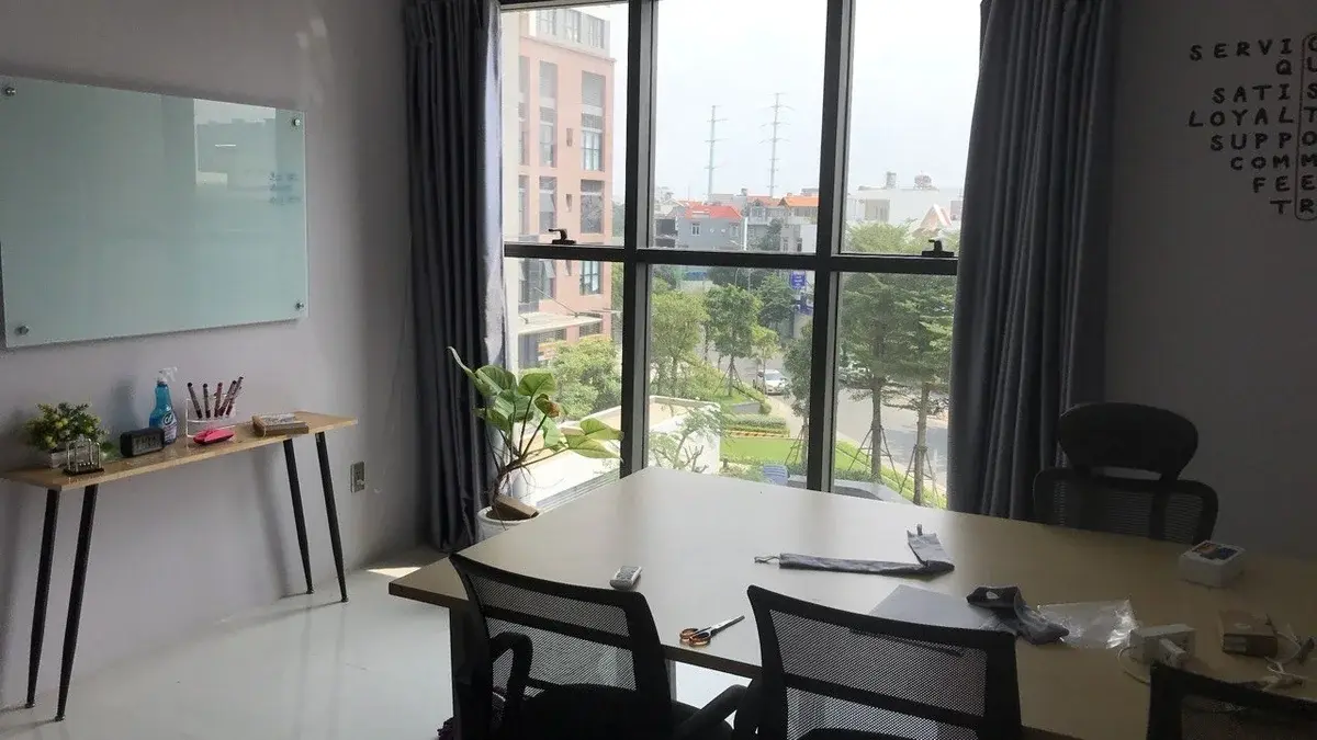 Văn phòng The Sun Avenue 44m2 giá 11 triệu nội thất thông minh khoá từ tiện lợi