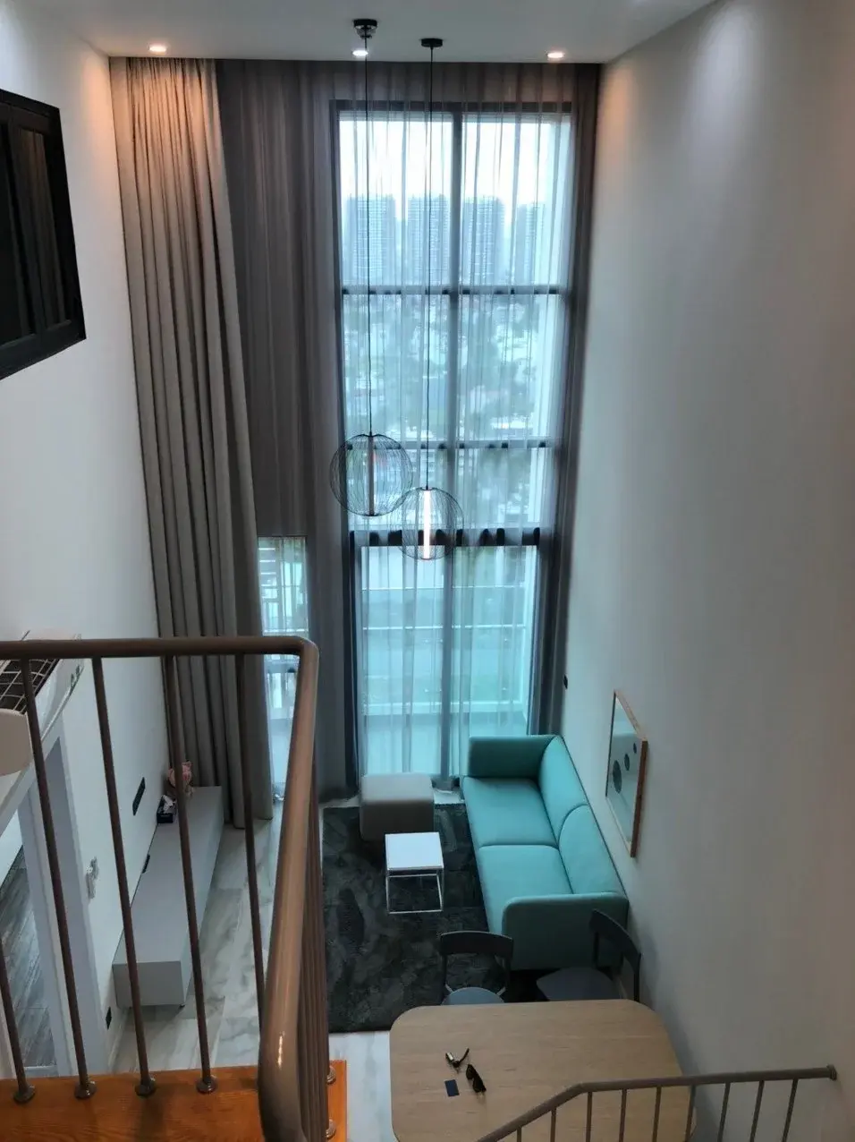 Cần bán 2PN Duplex tại Feliz En Vista giá 8,2 tỷ nội thất đầy đủ