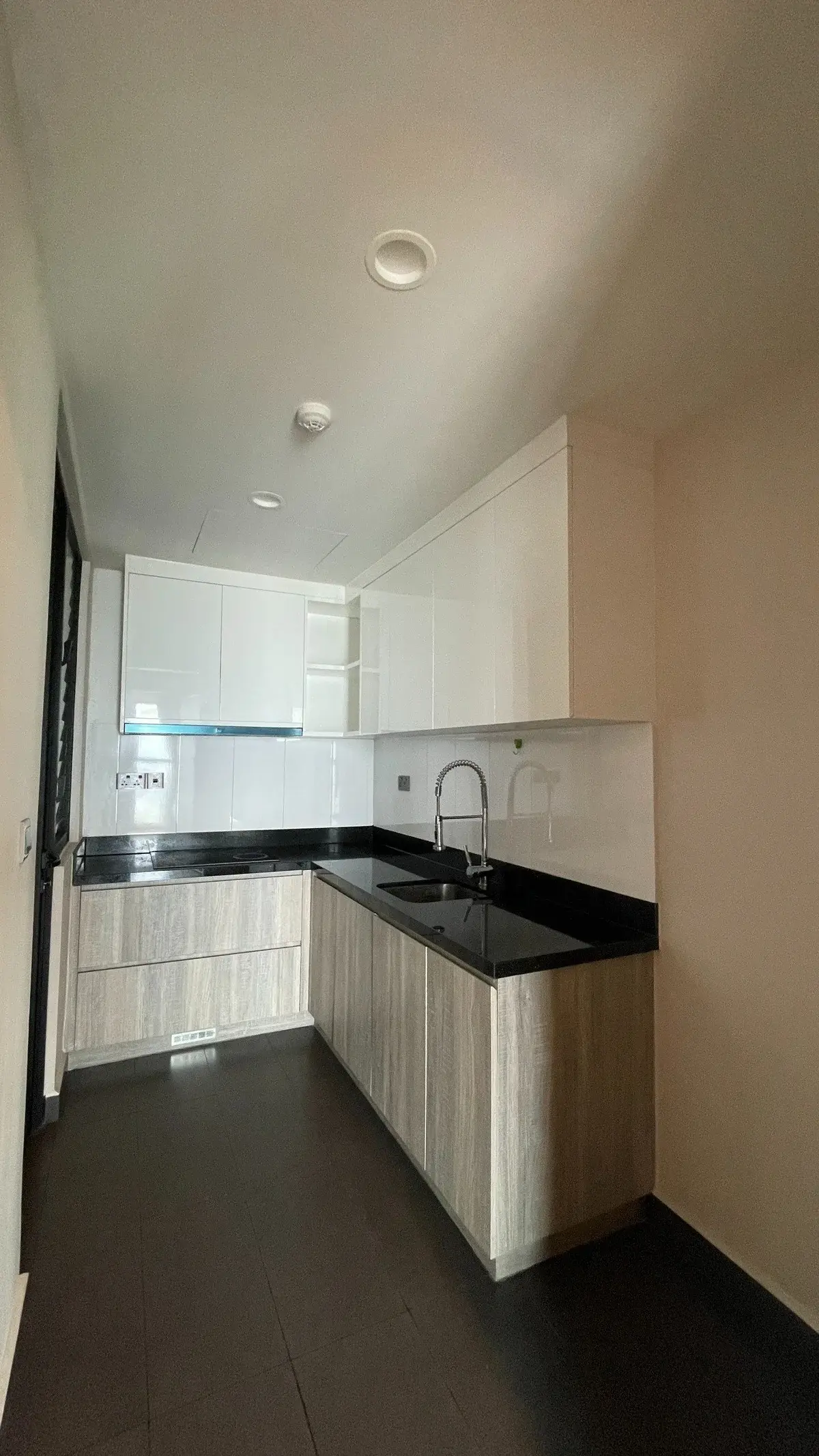 Chuyển nhượng 1pn Feliz En Vista 5 tỷ nội thất cơ bản 58m2