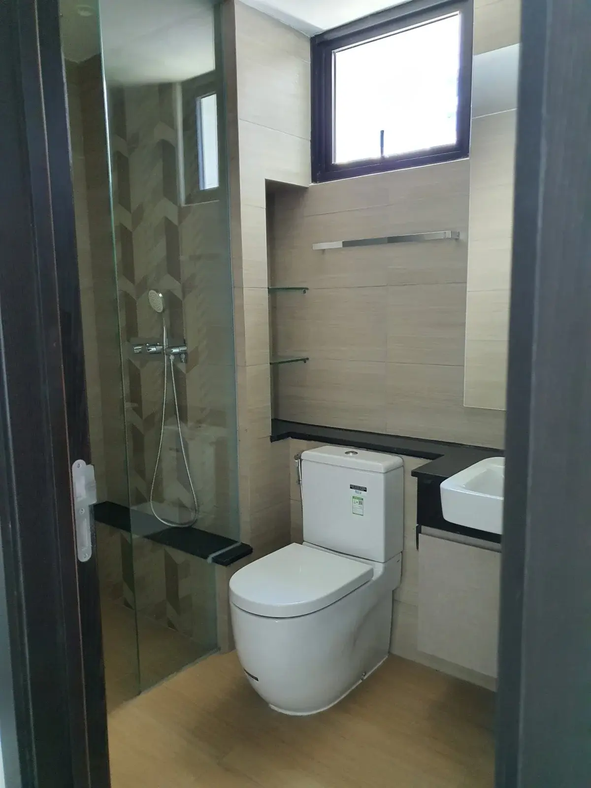 Bán căn hộ 3pn Feliz En Vista giá 8,5 tỷ tầng cao mát mẻ nhà cơ bản