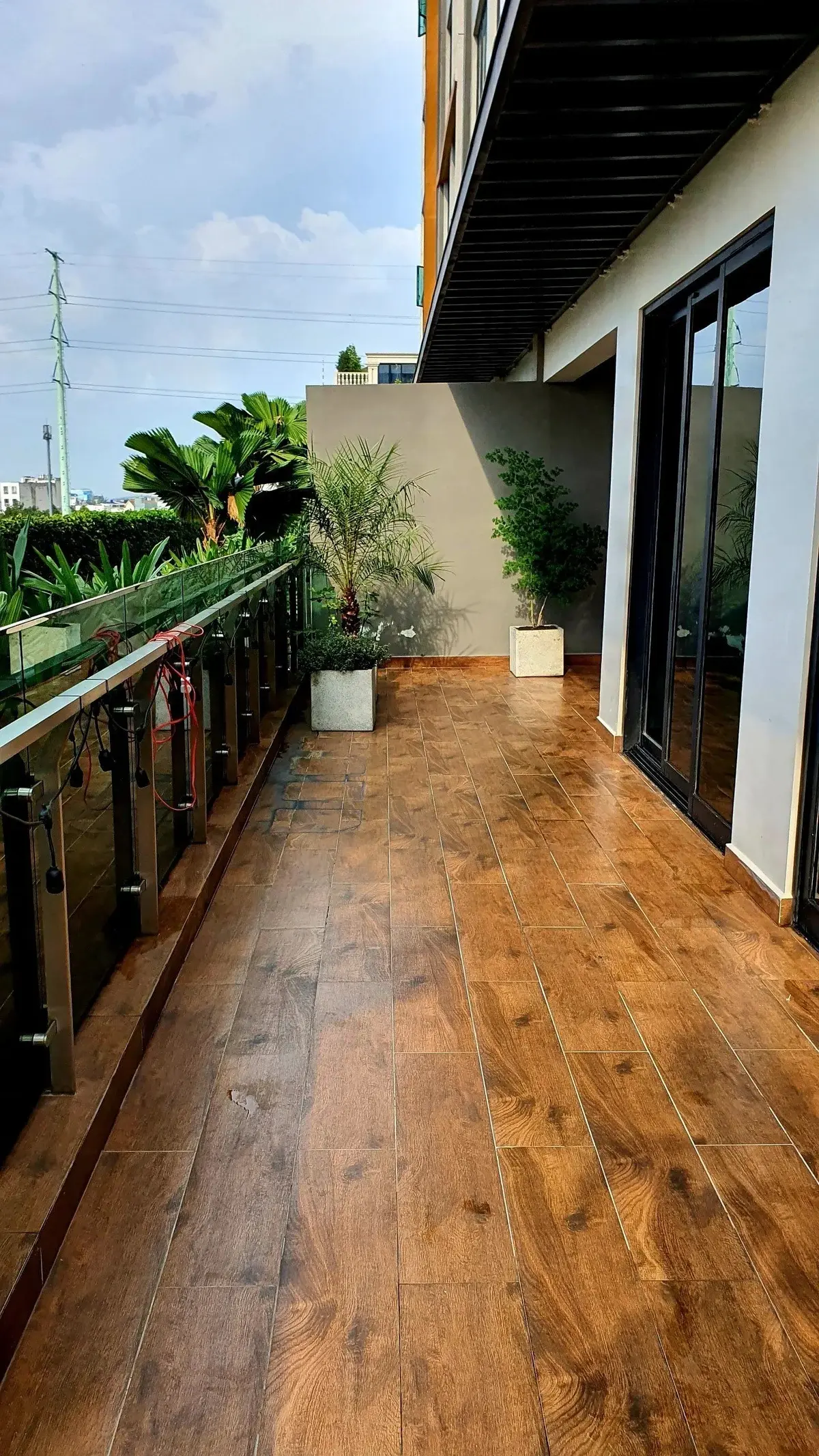 Bán 2PN Feliz En Vista giá 11,2 tỷ 122m2 full nội thất có sân vườn rộng rãi