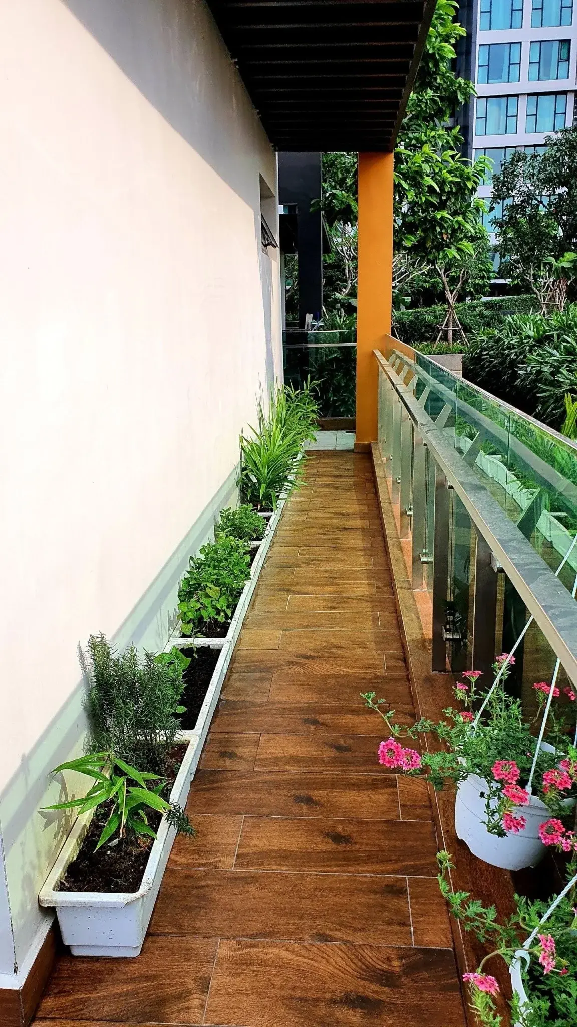 Bán 2PN Feliz En Vista giá 11,2 tỷ 122m2 full nội thất có sân vườn rộng rãi