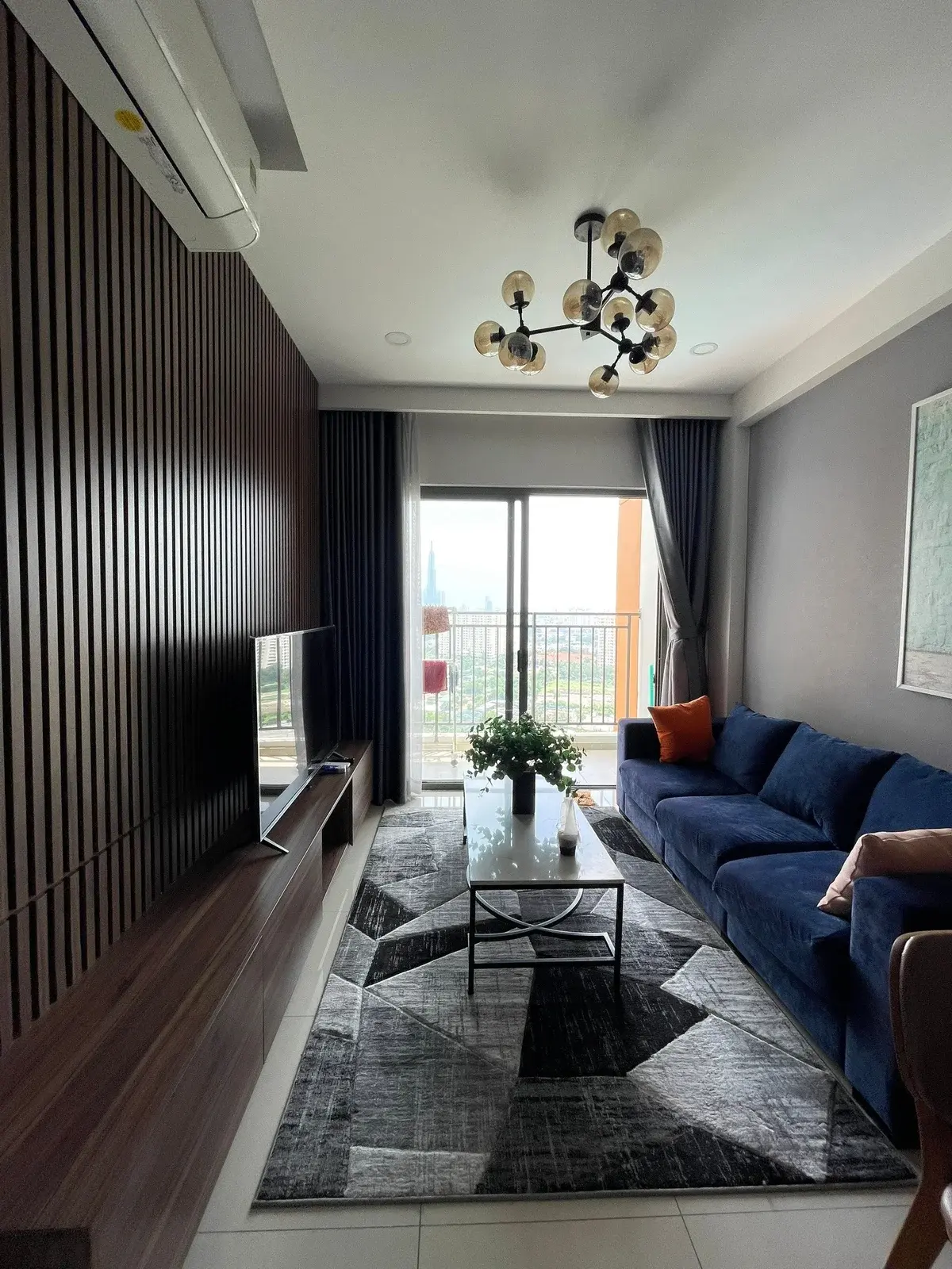 Căn hộ 2 phòng ngủ cho thuê full nội thất đẹp giá 18 triệu tháp trung tâm