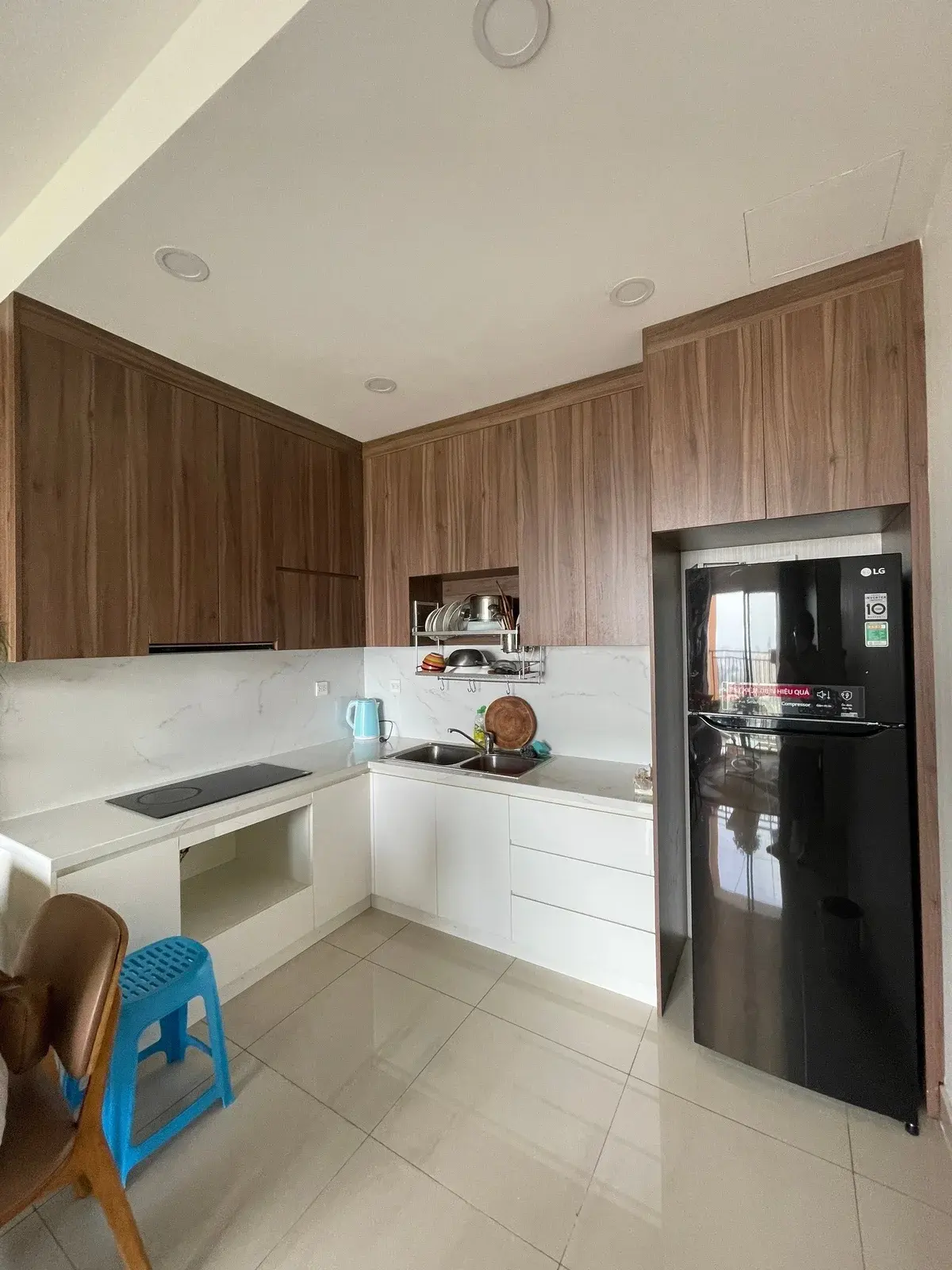 Căn hộ 2 phòng ngủ cho thuê full nội thất đẹp giá 18 triệu tháp trung tâm