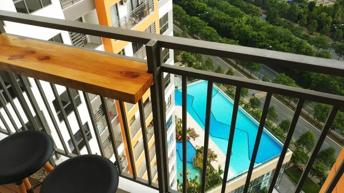 Chuyển nhượng căn 2pn nội thất đầy đủ giá 5,35 tỷ bao hết tầng cao view thoáng