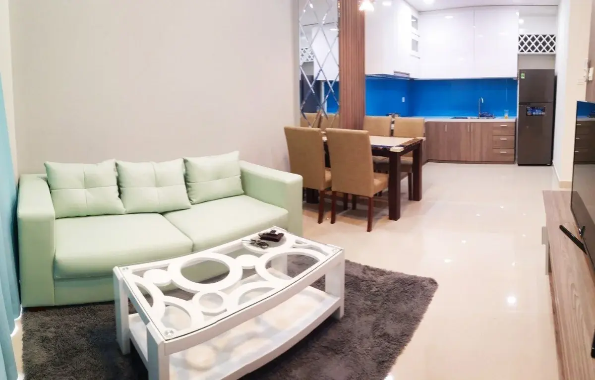 Chuyển nhượng căn 2pn nội thất đầy đủ giá 5,35 tỷ bao hết tầng cao view thoáng