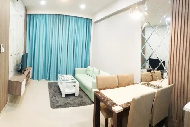 Chuyển nhượng căn 2pn nội thất đầy đủ giá 5,35 tỷ bao hết tầng cao view thoáng