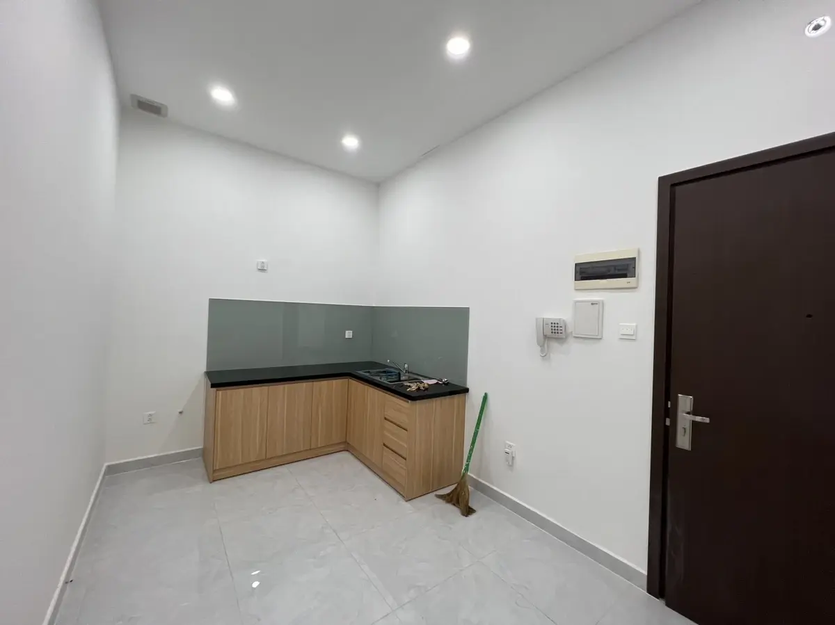 Cho thuê Officetel 45m2 Văn phòng + 15m2 ngoài ban công The Sun Avenue