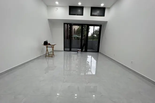 Cho thuê Officetel 45m2 Văn phòng + 15m2 ngoài ban công The Sun Avenue