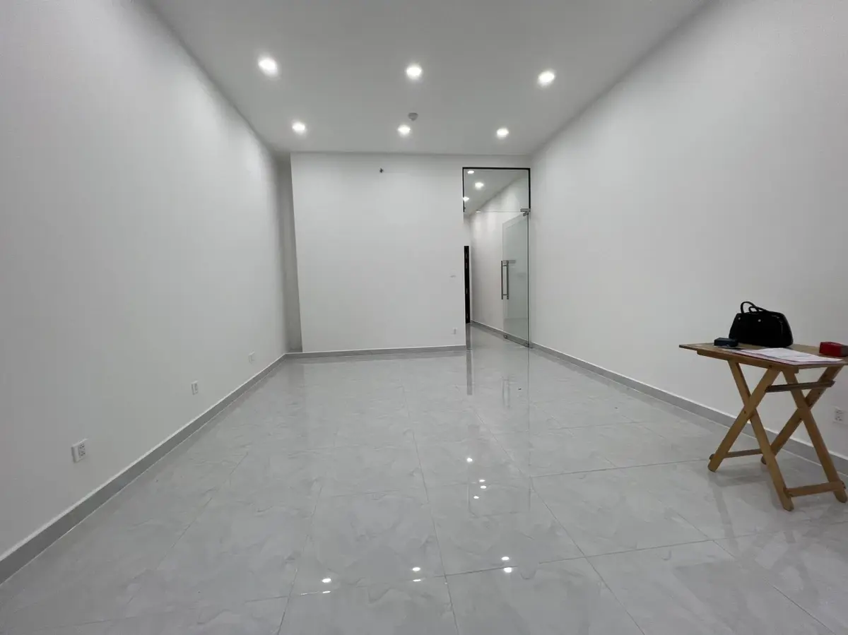 Cho thuê Officetel 45m2 Văn phòng + 15m2 ngoài ban công The Sun Avenue