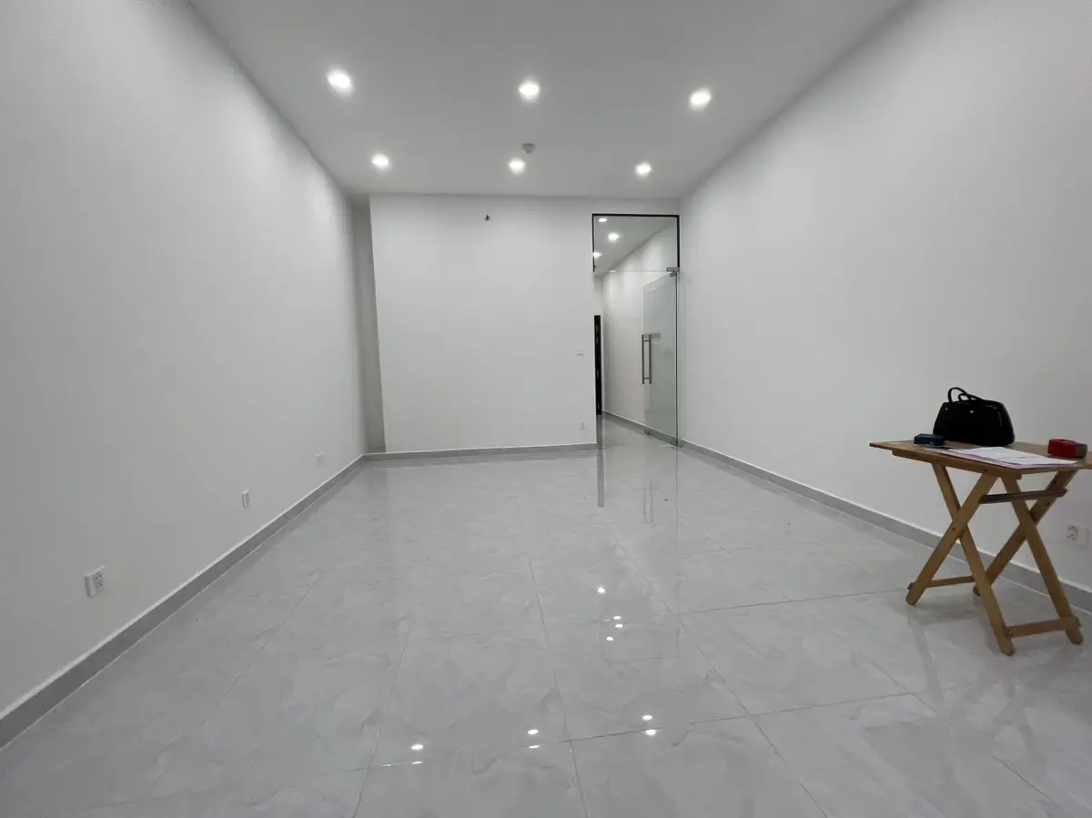 Cho thuê Officetel 45m2 Văn phòng + 15m2 ngoài ban công The Sun Avenue