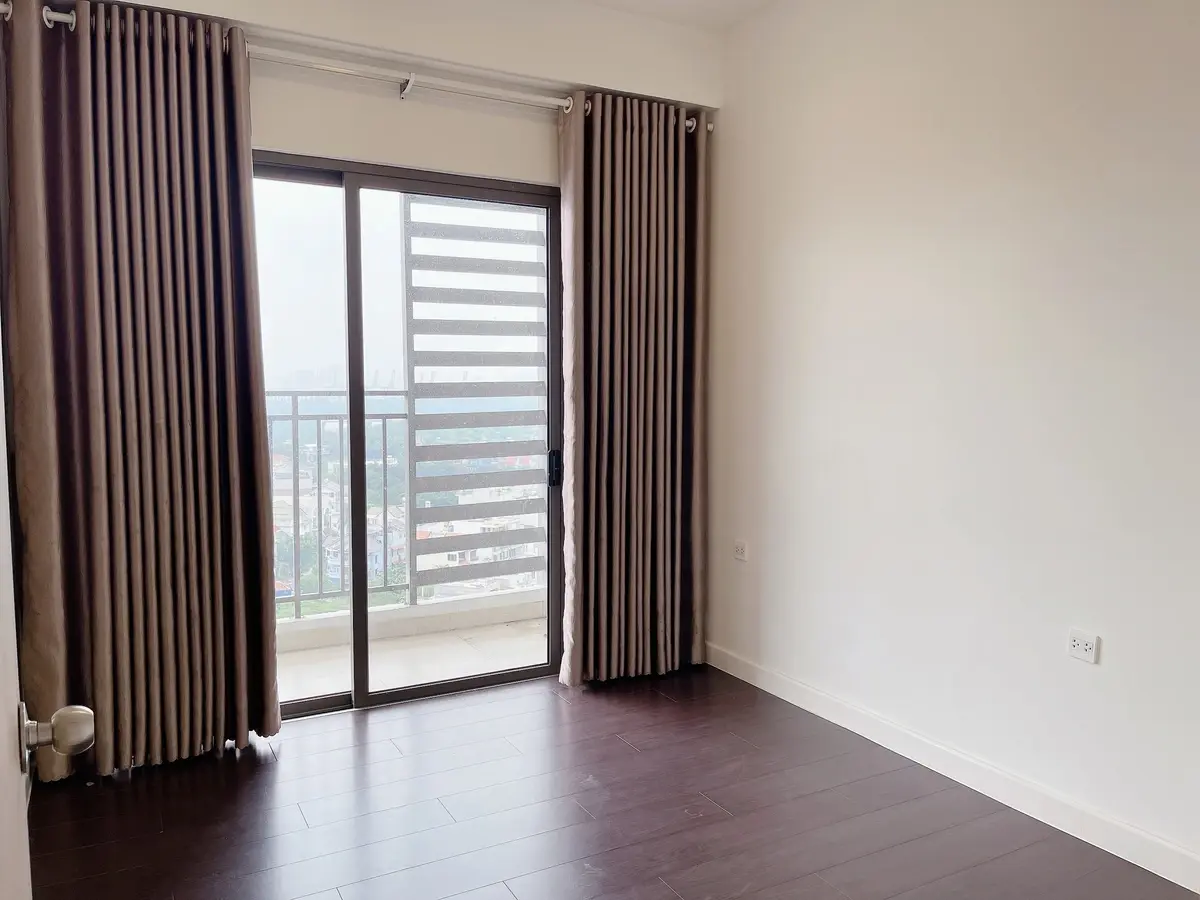 Bán căn hộ 3PN nội thất cơ bản 6,1 tỷ tầng cao view thoáng The Sun Avenue