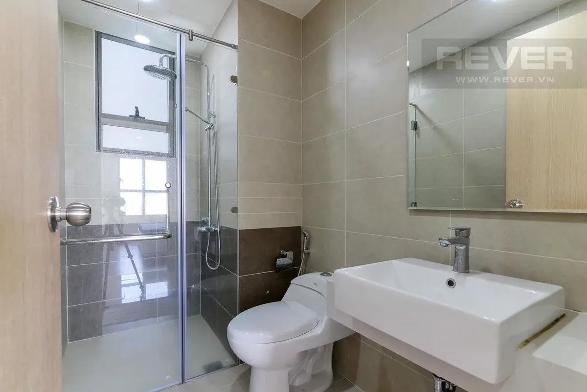 Chuyển nhượng 3PN giá siêu tốt 5,5 tỷ nội thất đầy đủ The Sun Avenue