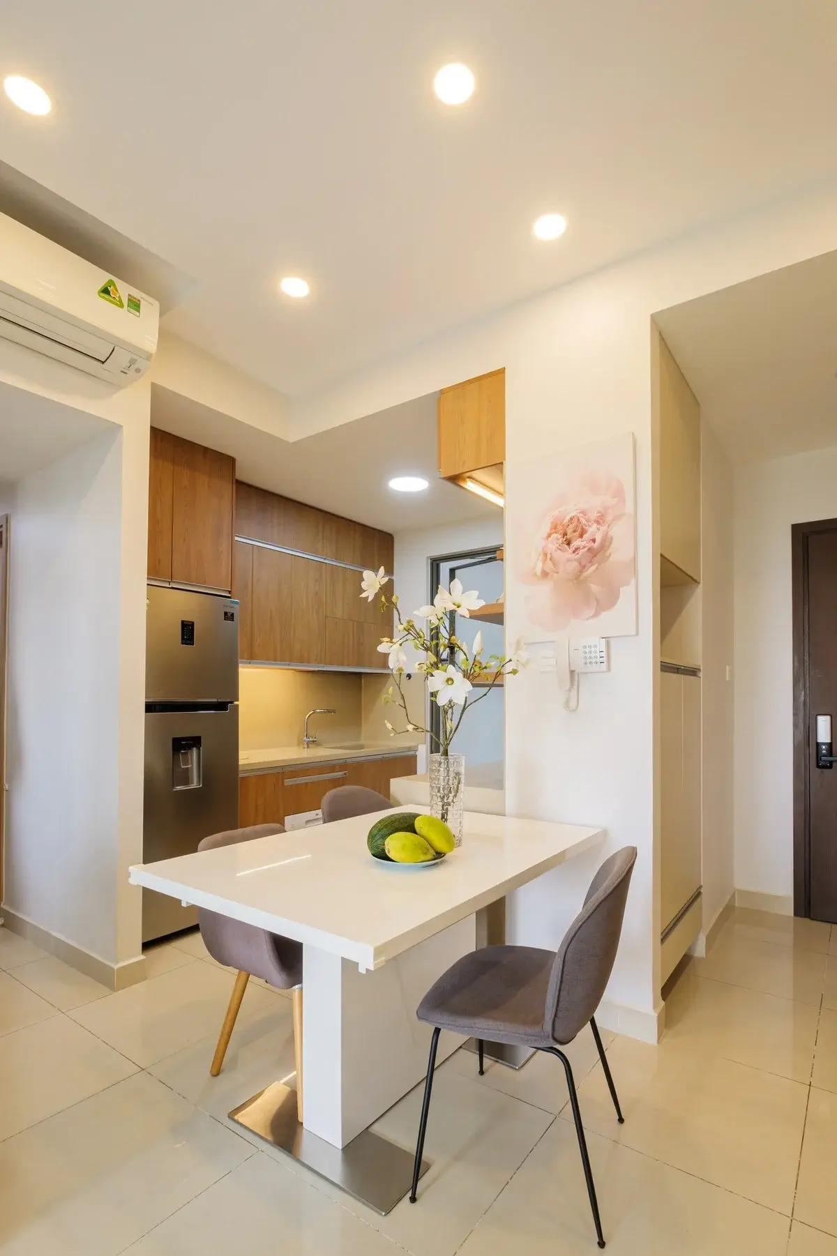 Chuyển nhượng căn 3PN giá tốt tại thị trường The Sun Avenue giá 6,9 tỷ siêu rẻ