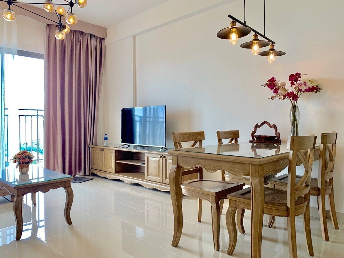 Bán 3 phòng ngủ full nội thất giá mềm 6,4 tỷ tầng cao ban công rộng 89m2