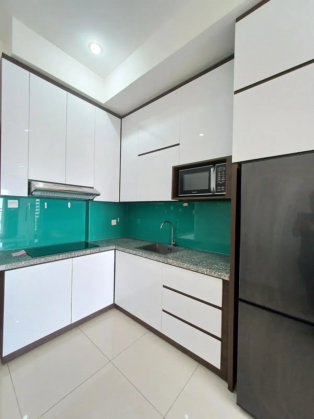 The Sun Avenue cho thuê căn hộ 1pn+1 giá 15 triệu bao phí nhà đẹp view sông