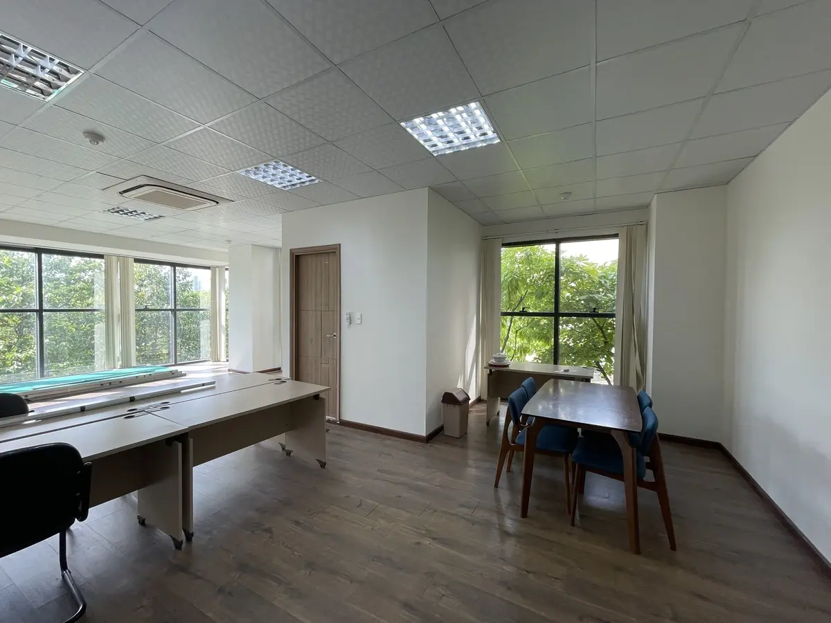 Cho thuê văn phòng 60m2 căn góc 2 mặt kính view yên tĩnh, The Sun Avenue - Quận 2