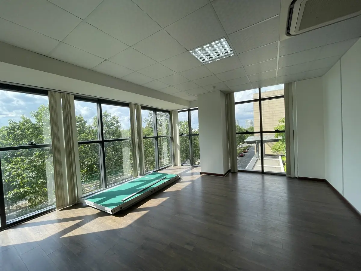 Cho thuê văn phòng 60m2 căn góc 2 mặt kính view yên tĩnh, The Sun Avenue - Quận 2