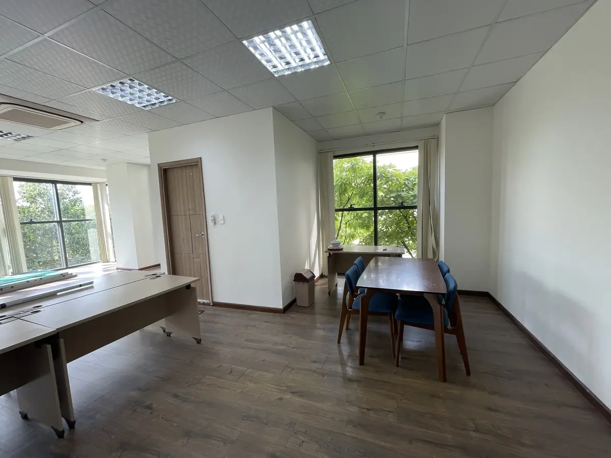 Cho thuê văn phòng 60m2 căn góc 2 mặt kính view yên tĩnh, The Sun Avenue - Quận 2