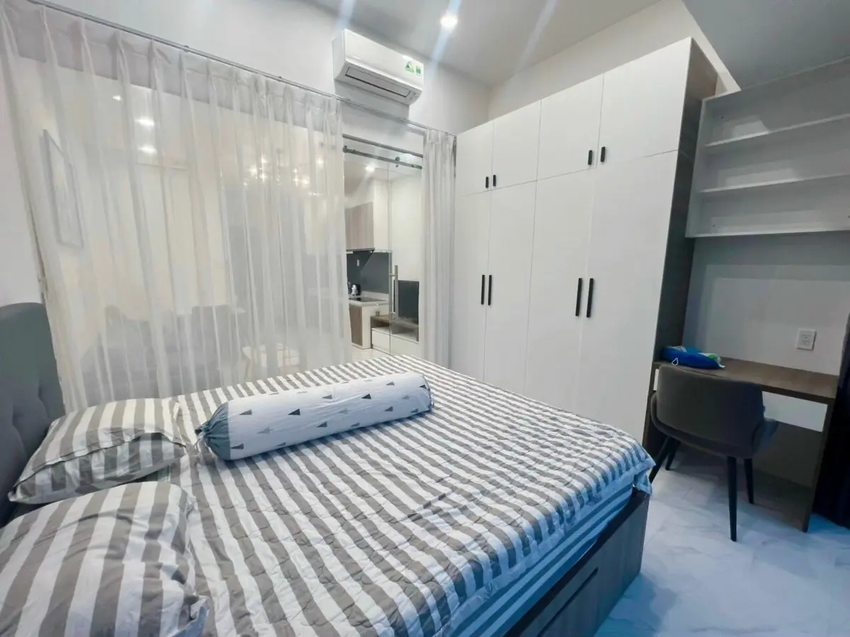 Cho thuê căn hộ 1 phòng ngủ tháp trung tâm giá 13 triệu bao phí nhà rất đẹp mới