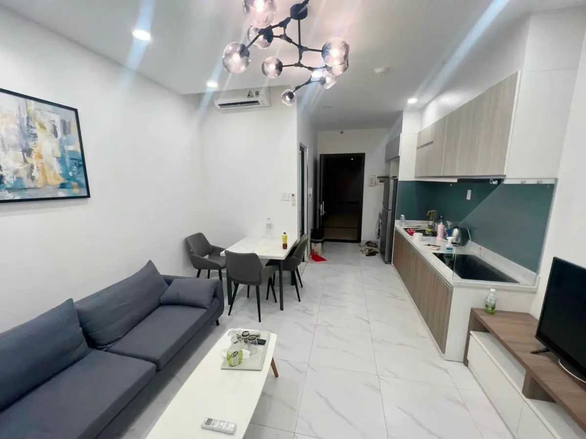 Cho thuê căn hộ 1 phòng ngủ tháp trung tâm giá 13 triệu bao phí nhà rất đẹp mới