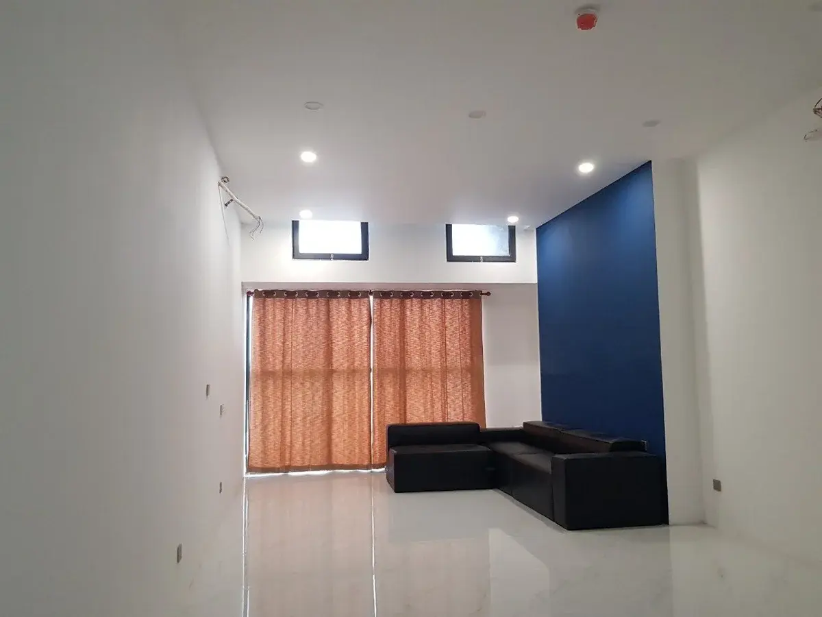 Chuyển nhượng văn phòng 46m2 GIÁ RẤT TỐT 2,6 TỶ nhà đẹp mới