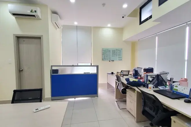 Cho thuê văn phòng 53m2 giá hợp lý 13 triệu bao phí căn góc vị trí trung tâm